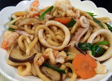 Stir Fried Noodle With Seafood House Beef Shrimp Chicken Vegetable